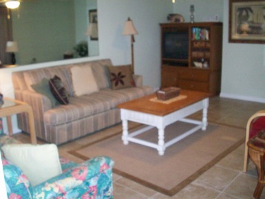 103d-living-room