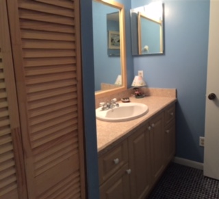 104A Guest Bath