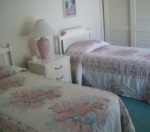 thumbs_105c-guest-bdrm